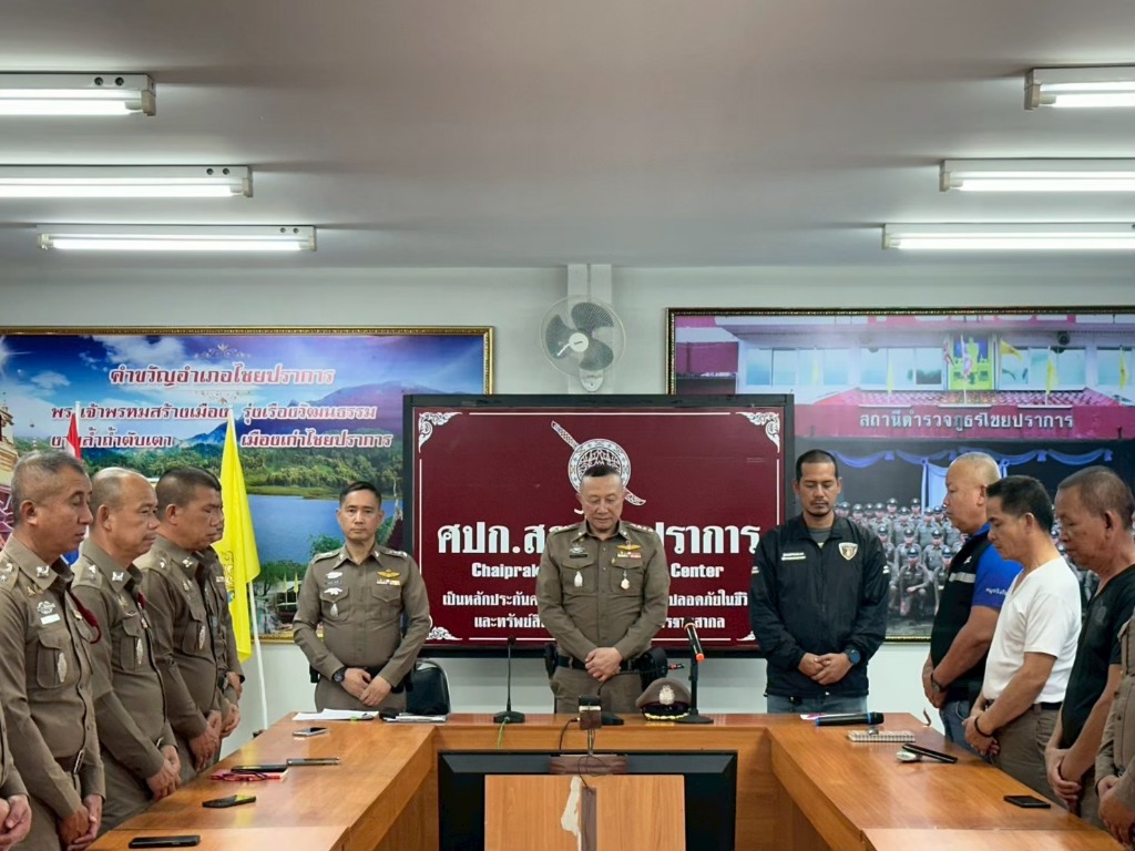 ภาพกิจกรรมการพัฒนาการปฏิบัติงานและการให้บริการเพื่อยกระดับความโปร่งใส หัวข้อที่ 4